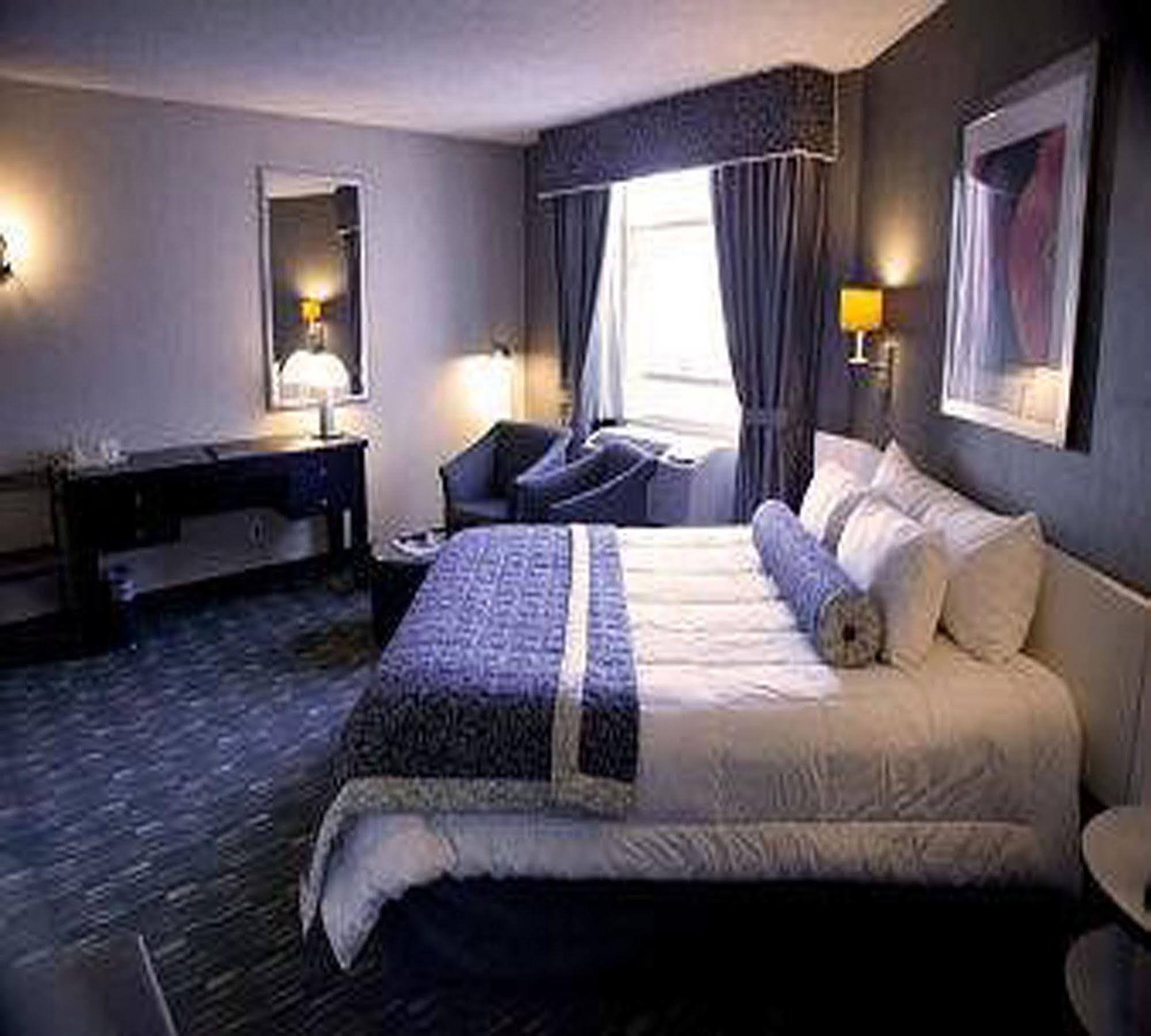 Ramada Plaza By Wyndham West Hollywood Hotel & Suites Los Angeles Phòng bức ảnh