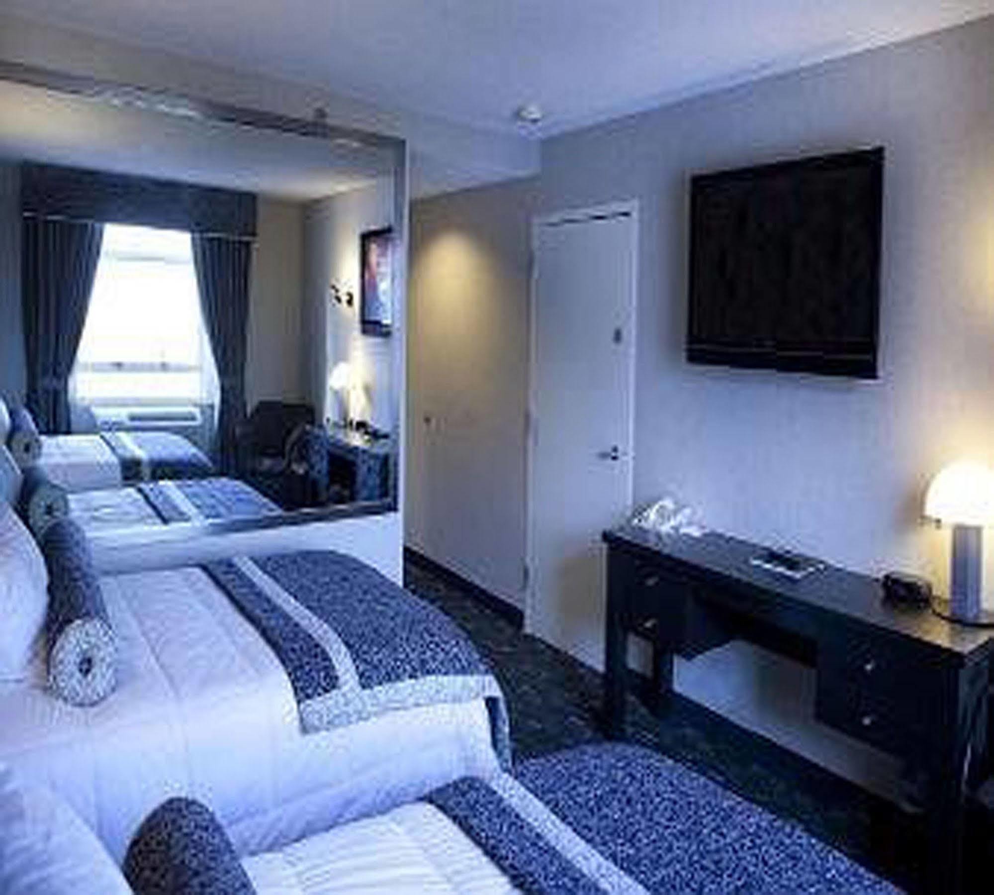 Ramada Plaza By Wyndham West Hollywood Hotel & Suites Los Angeles Phòng bức ảnh