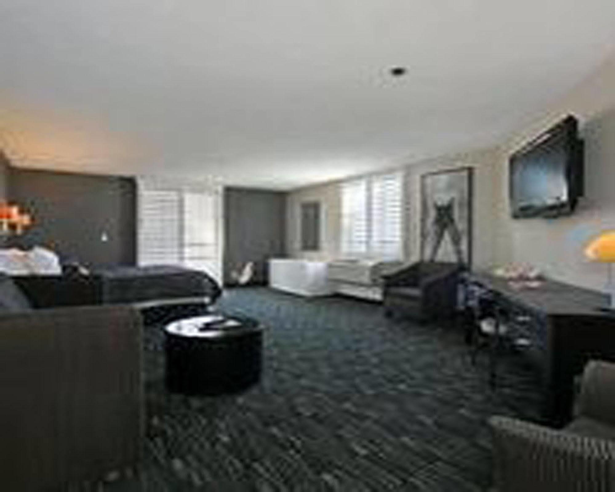 Ramada Plaza By Wyndham West Hollywood Hotel & Suites Los Angeles Ngoại thất bức ảnh