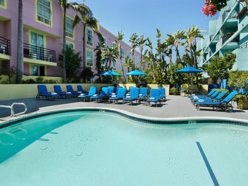 Ramada Plaza By Wyndham West Hollywood Hotel & Suites Los Angeles Ngoại thất bức ảnh