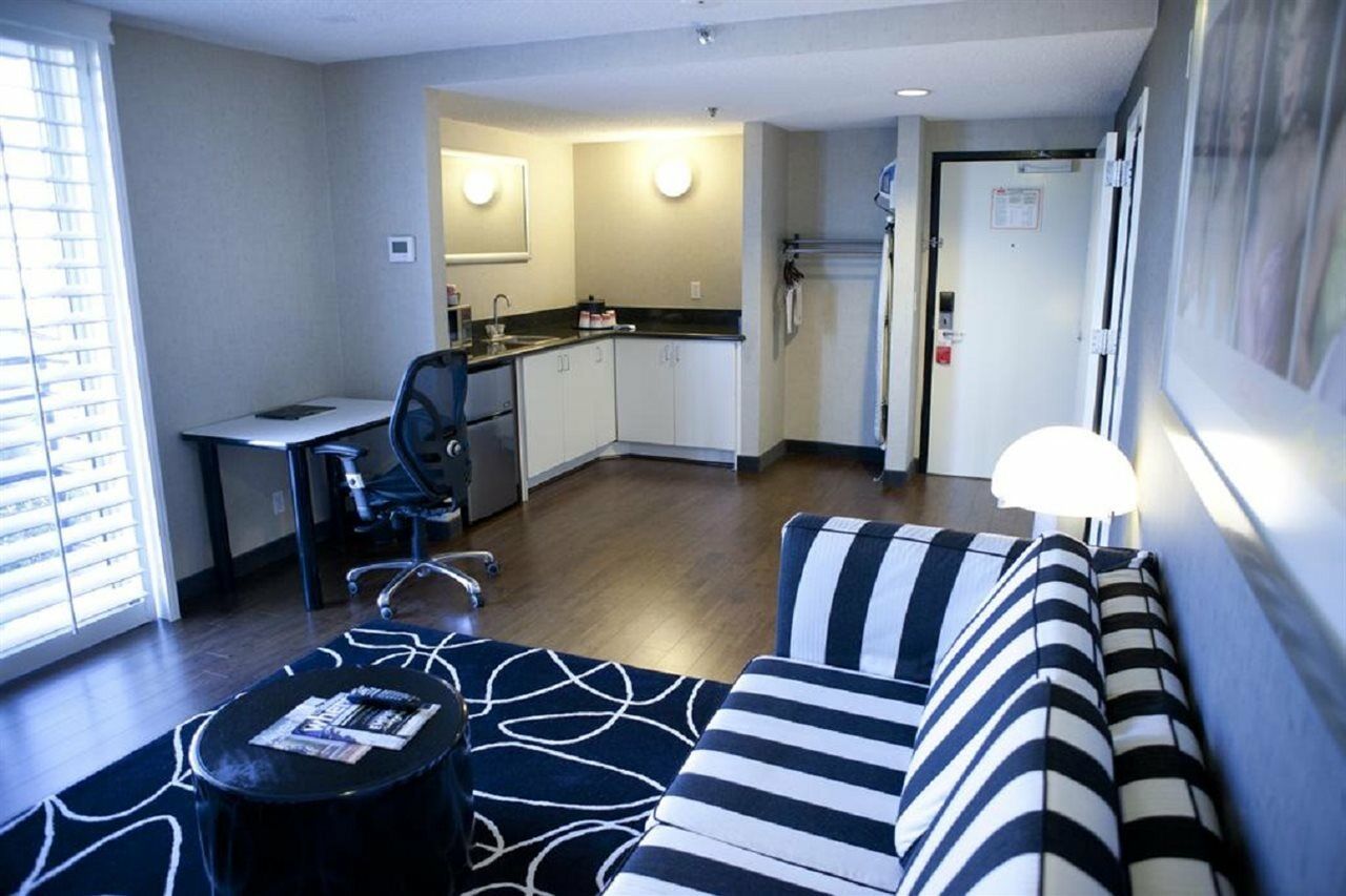 Ramada Plaza By Wyndham West Hollywood Hotel & Suites Los Angeles Ngoại thất bức ảnh